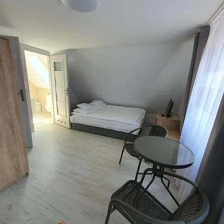 Siodemkacamp Maja *