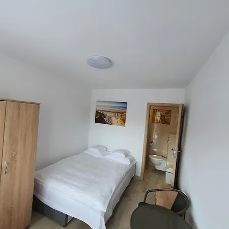 Siodemkacamp Maja Homestay Leba