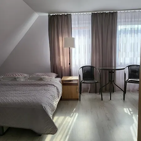 Siodemkacamp Maja