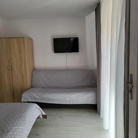 Siodemkacamp Maja Homestay *